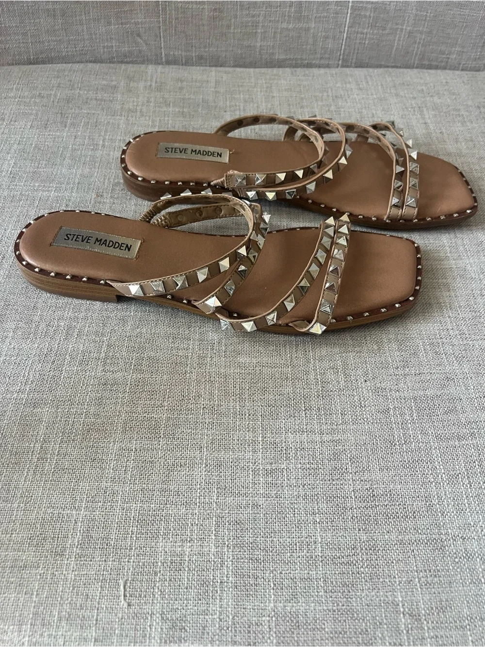 Steve Madden summer resort wear  Studded Strappy Slide Sandals, women’s 9.5.